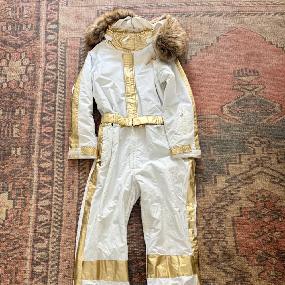 TIPSY ELVES WHITE SNOW SUIT **NEVER BEEN USED**